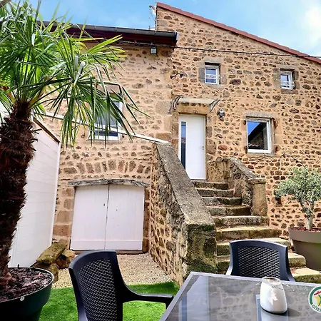 La Maison Vieille * Savas